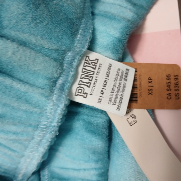 VS PINK TIE DYE TERRY SHORTS - Picture 4 of 5